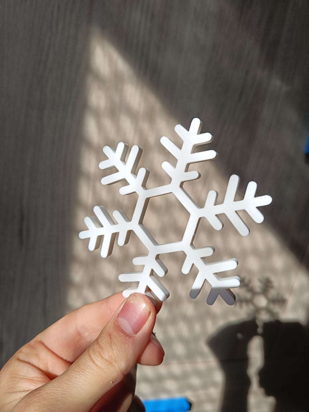 Set of 4 snowflake-shaped coasters