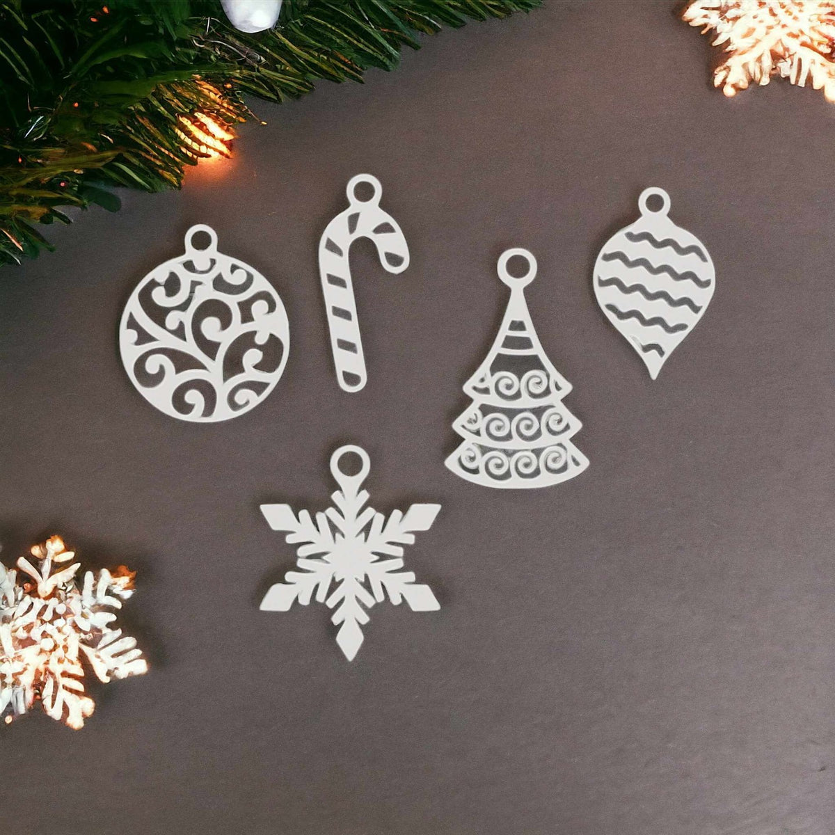 Christmas tree ornament set no. 2