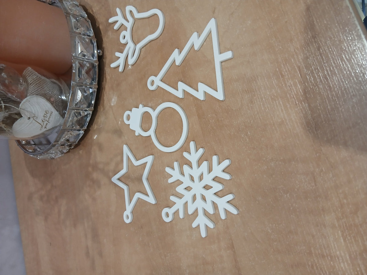 Set of 5 flat Christmas ornaments: tree, star, reindeer, snowflake and snowman