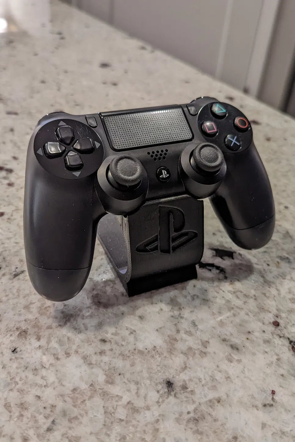 PS4 Controller Stand – Stable Desktop Holder