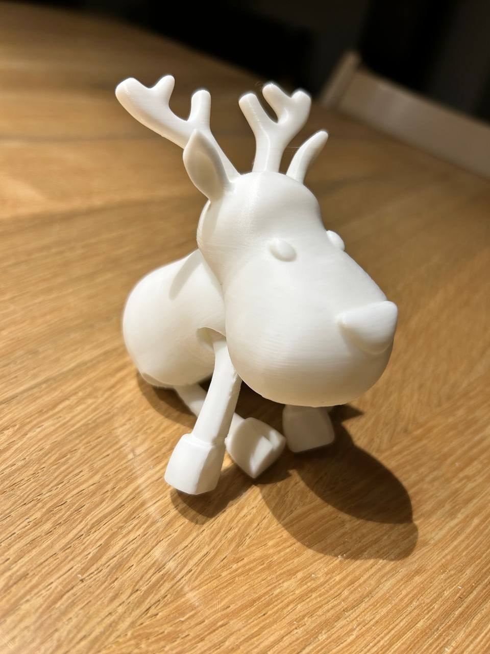Cute articulated reindeer in two colours