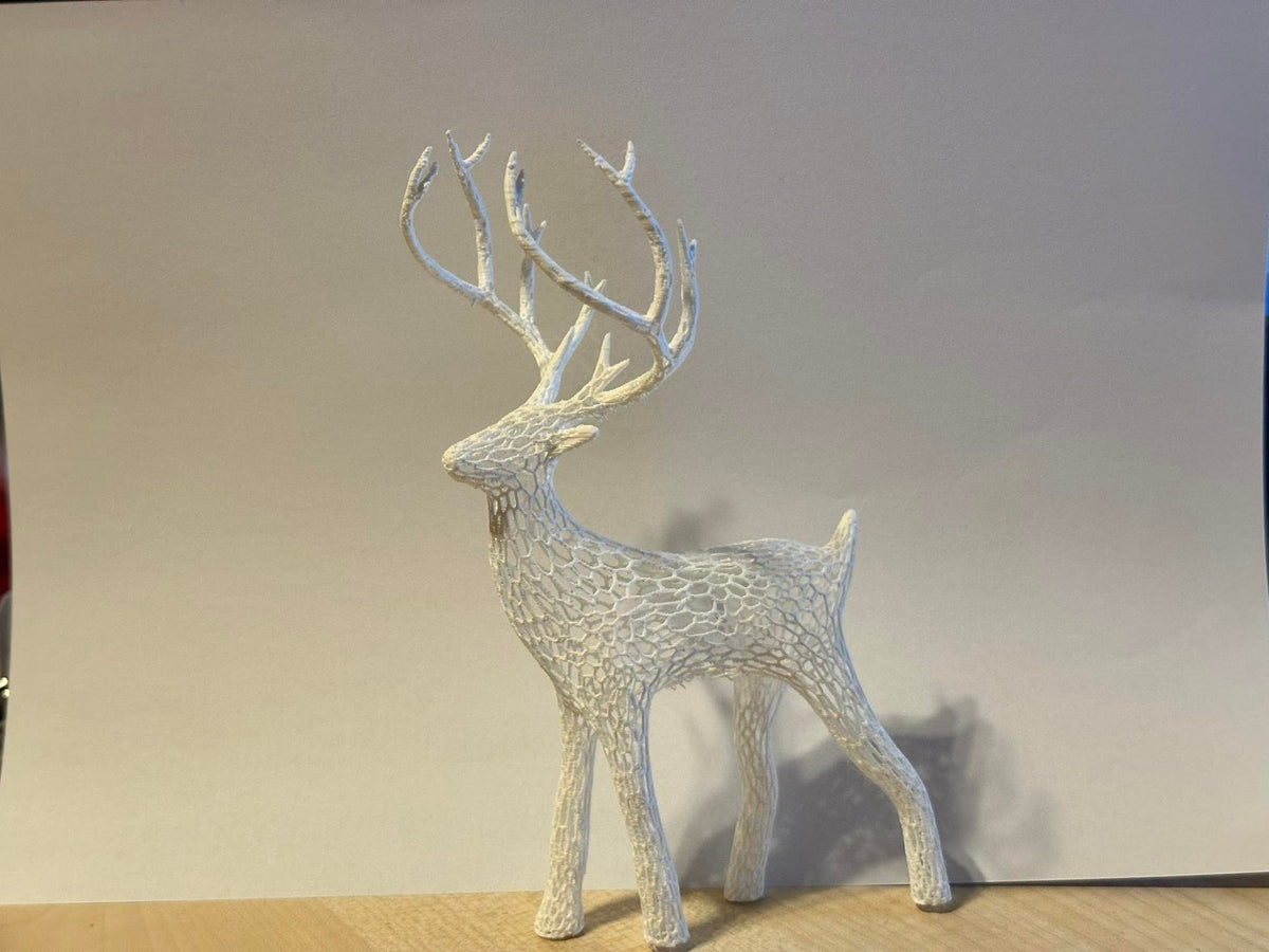 Reindeer figure with Voronoi pattern for Christmas