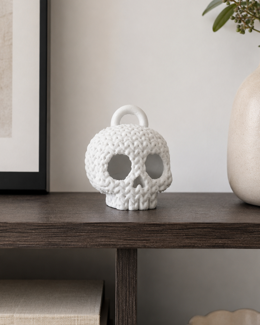 Skull Figurine – Halloween Edge Decor