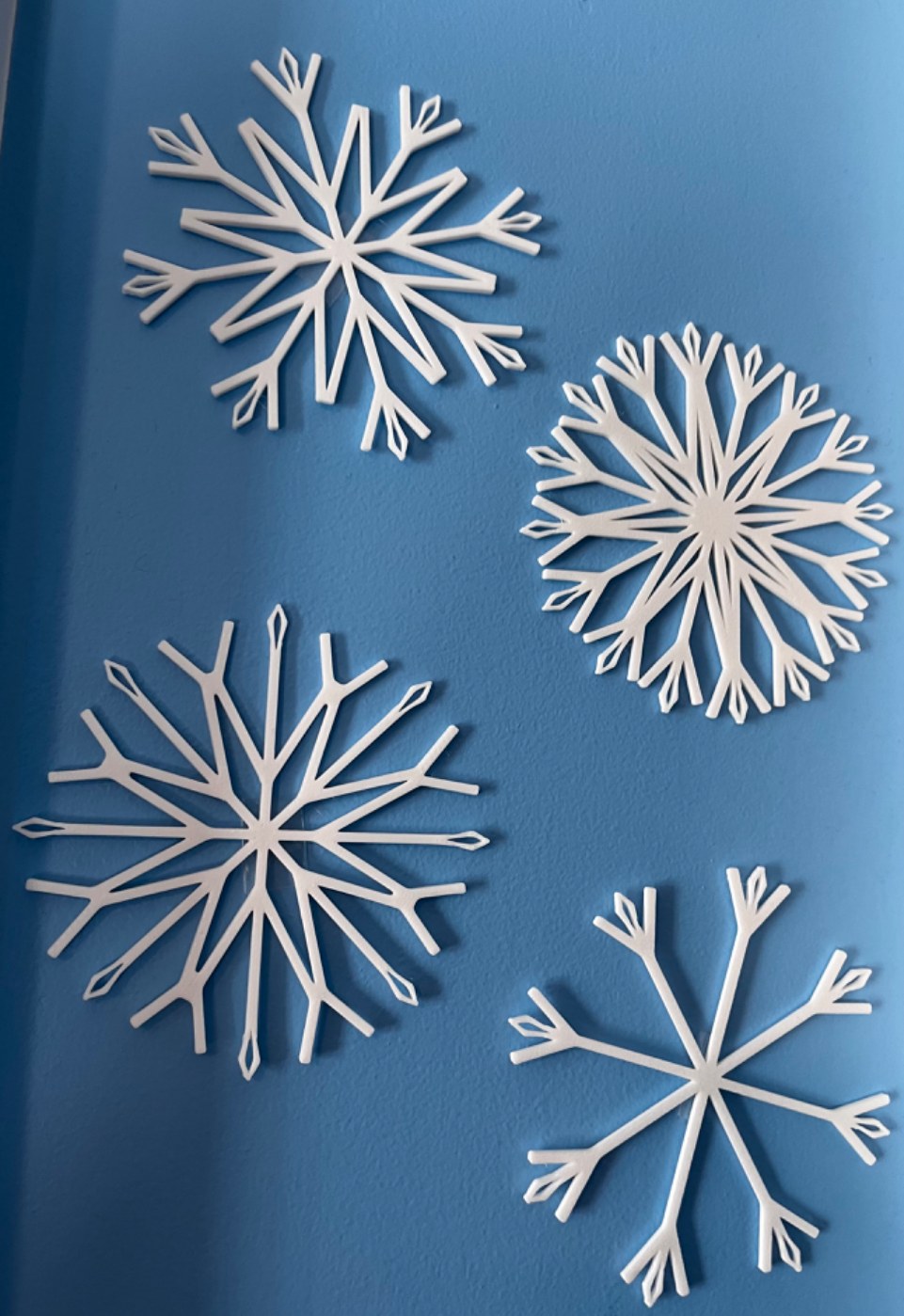 Set of 4 hanging snowflakes
