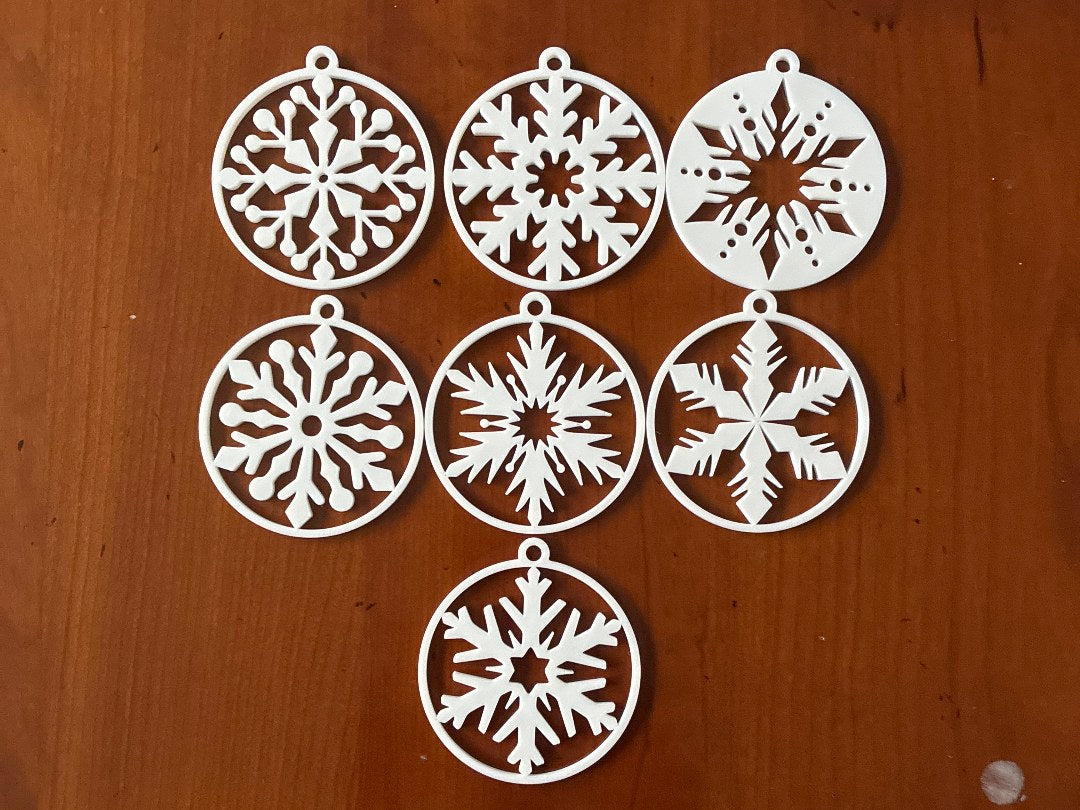 Snowflake ornaments for the Christmas tree, a selection of designs