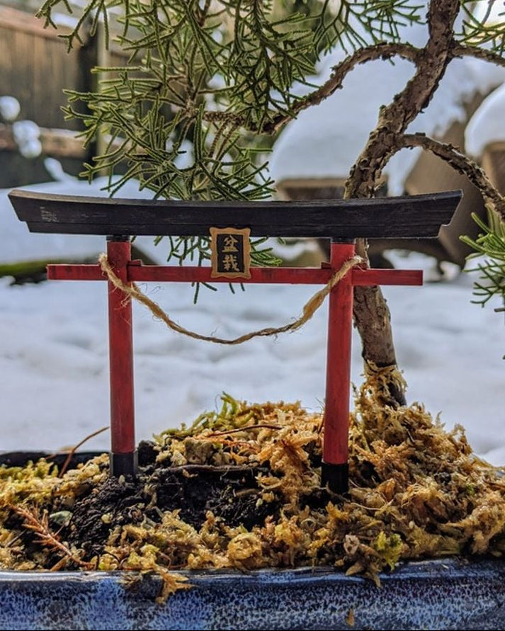 Inari Torii Bonsai Gate – 8 cm Miniature