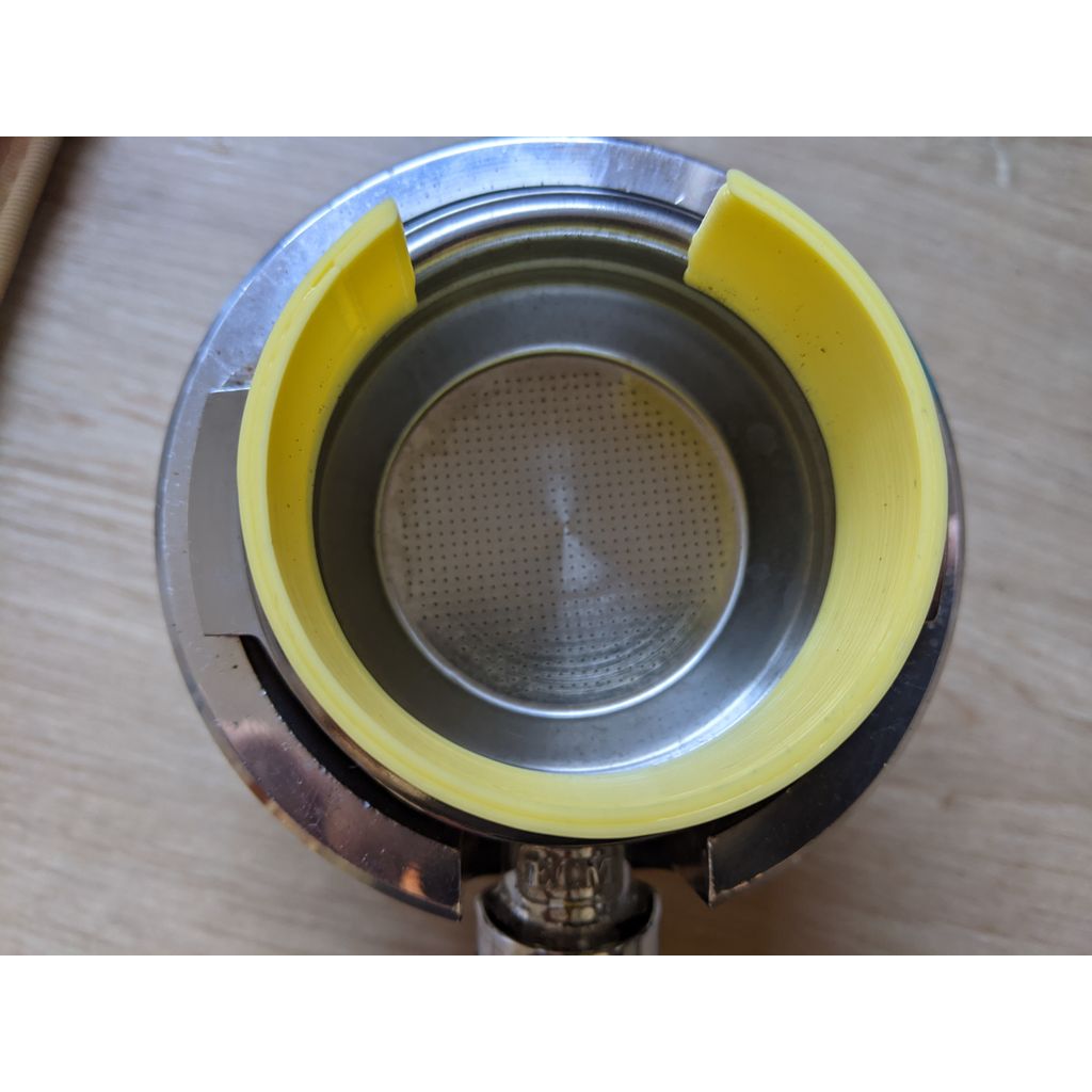 Anti-spill adapter for Eureka Mignon and ECM portafilter